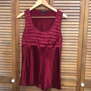 Banana Republic silk sleeves top w/pleates